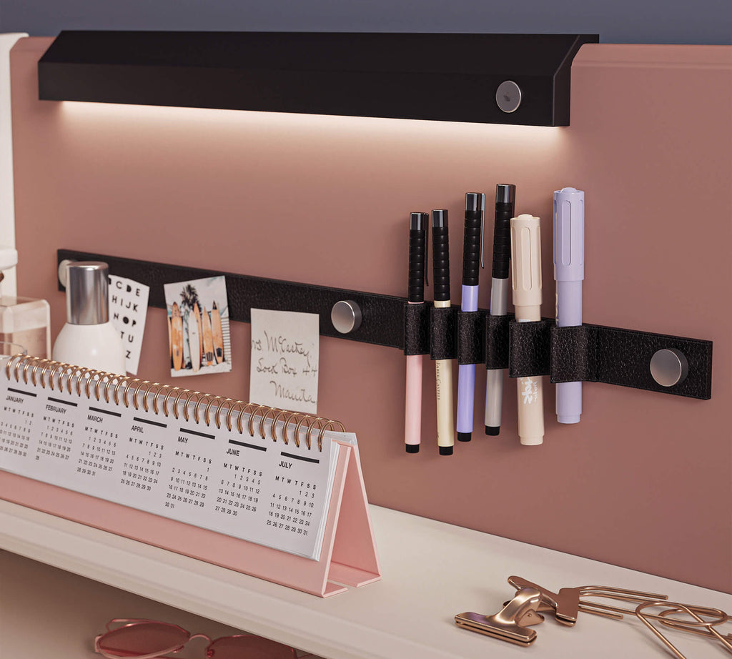 Scrivania Elegance con Unità Alta Rosa Cipria e Crema - Lavagna e Porta USB per Bambine e Ragazze