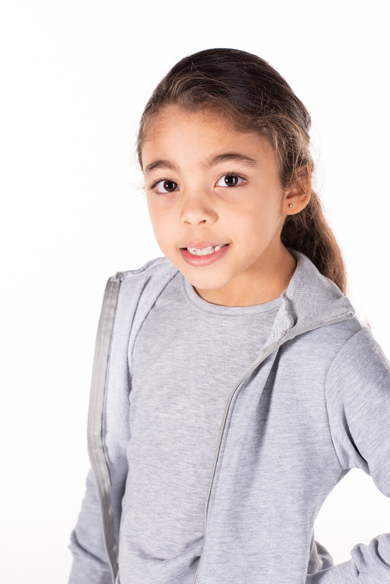 2019TUTGR02 Tuta completa in cotone garzato 320 grammi "Cool kids" 
made in italy ottima qualità da 2 a 10 anni.