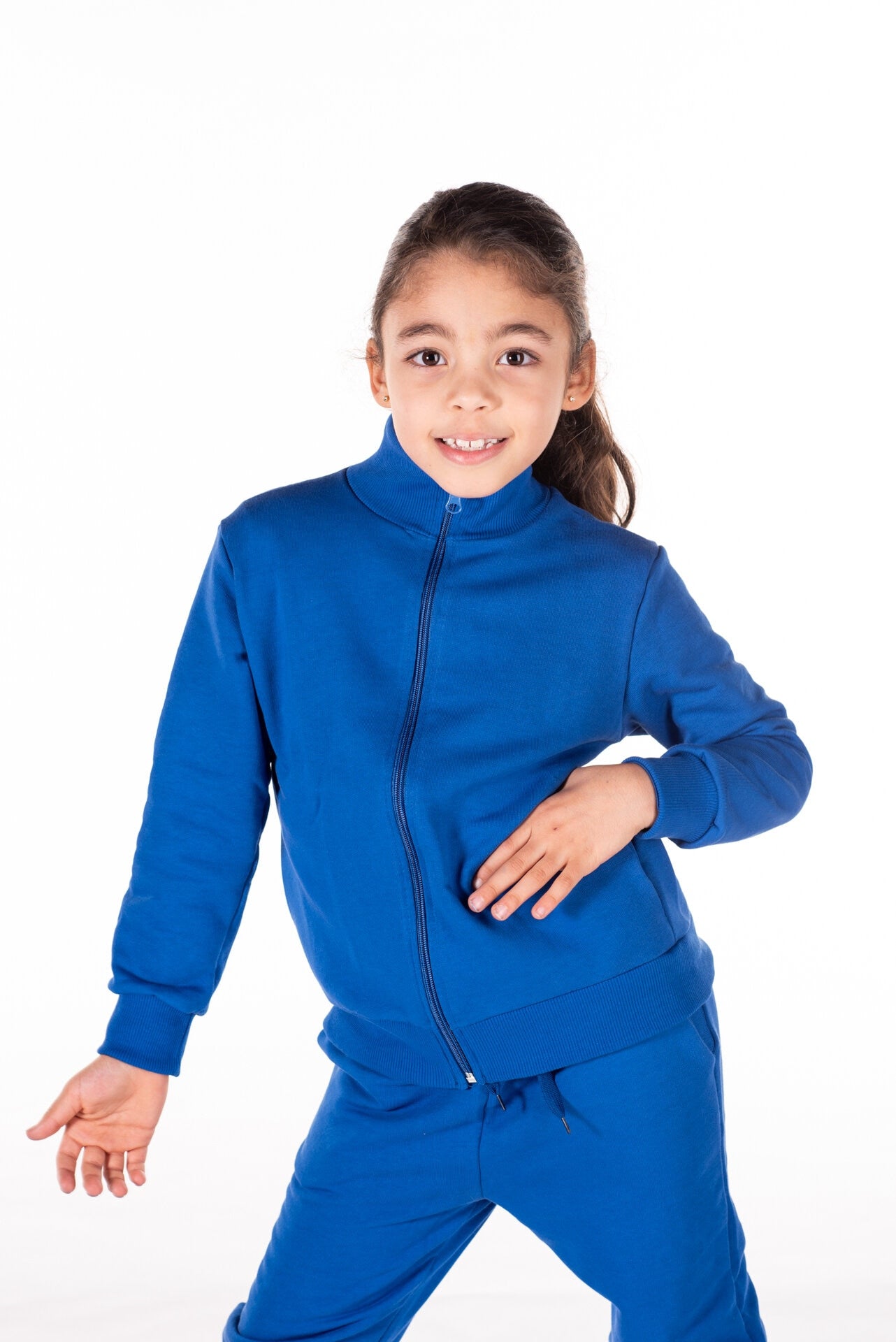 LG2019TUTAZZ08 Tuta completa in cotone garzato 320 grammi "Cool kids" 
made in italy ottima qualità da 2 a 10 anni.