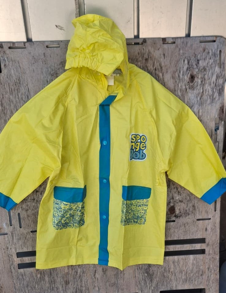 Mantellina Antipioggia Bambino Spongebob | Cappuccio + Taschine | Taglie 4-6-8 Anni | Licenza Ufficiale | SPG2402-006
