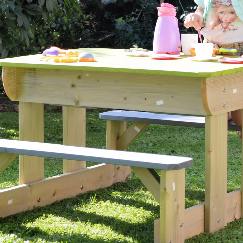 Vista completa tavolo da gioco in legno naturale con vasche